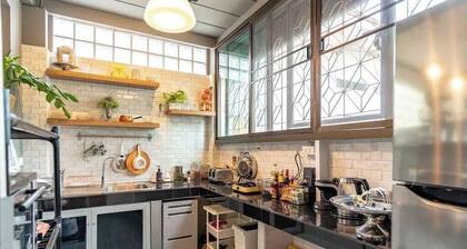 TANACASA 12 âLarge Sathorn Townhome 6BR w/ Parking