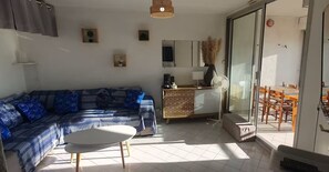 TV - Carnon plage - Pleasant F2 + loggia port view + pkg, close to beaches and shops (Mauguio)