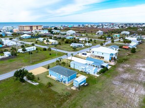 House, 2 Queen Beds (Sea La) | Exterior
