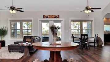 Hus, 2 queensize-senger (Treetops) | Spiseområde