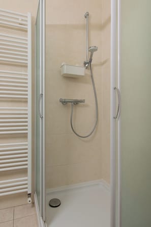 Apartment | Badezimmer