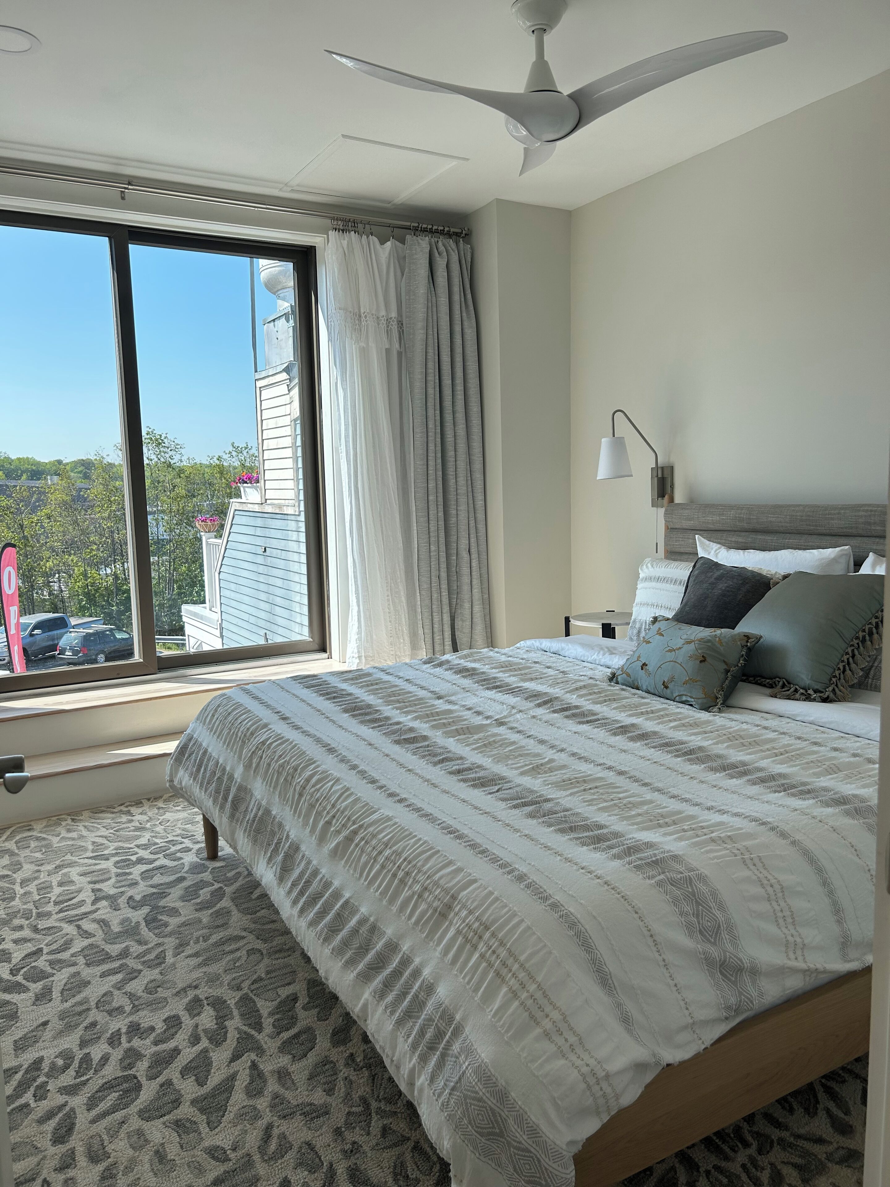 1 chambre, bureau, fer et planche à repasser, Wi-Fi gratuit