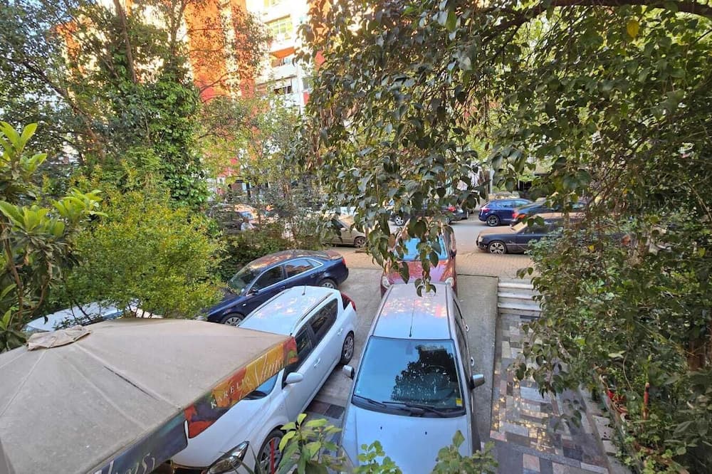 Tirent Apartment-Cozy 2-Bedroom Stay in Don Bosko