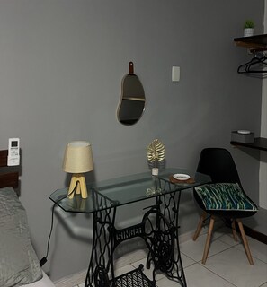 Quarto triplo standard | Escrivaninha, cortinas blackout, Wi-Fi de cortesia