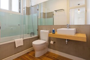 Bairro Alto 26 - Apartamento T2 | Bathroom