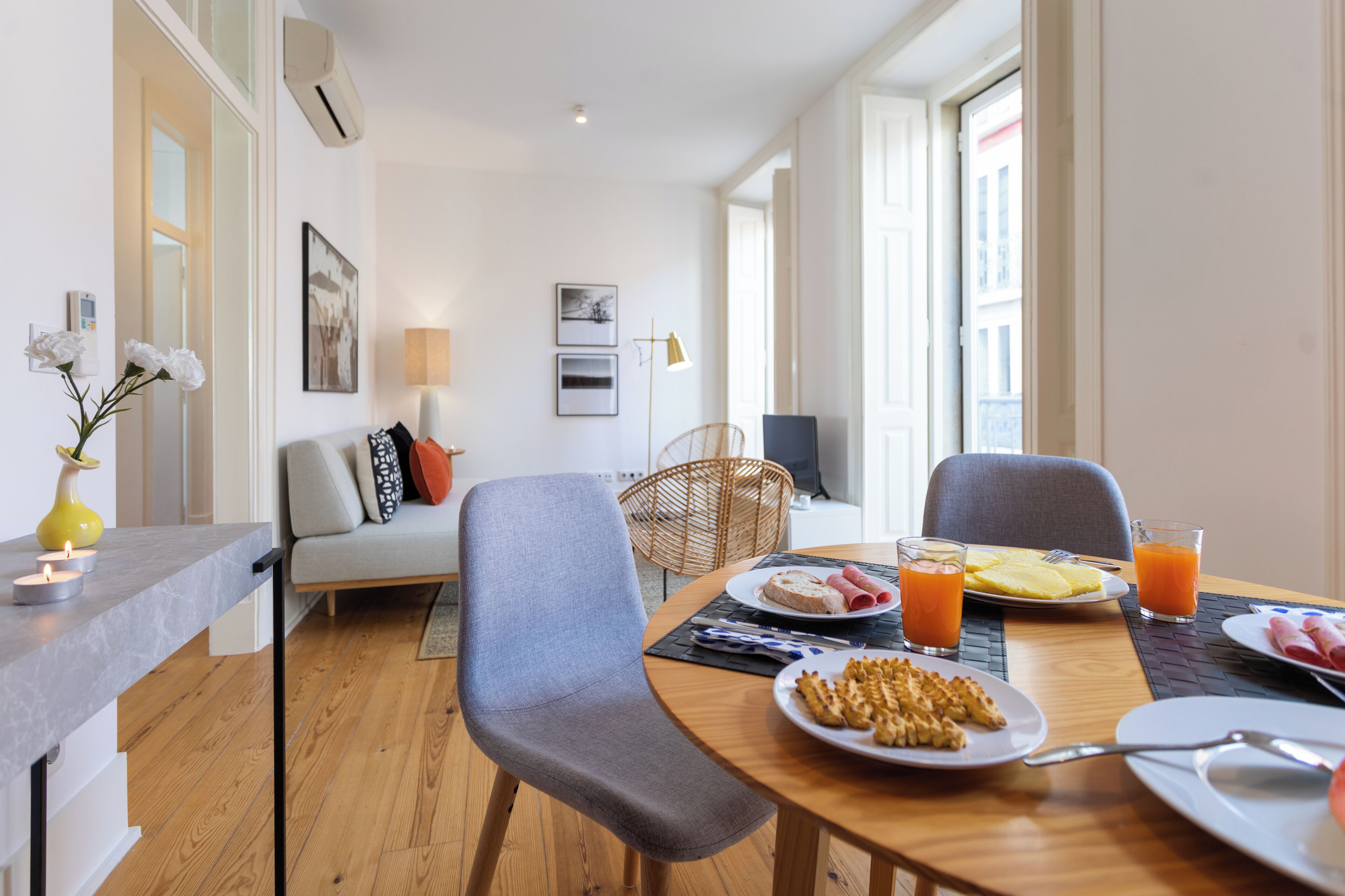 Bairro Alto 26 - Apartamento T2 | Living area | TV