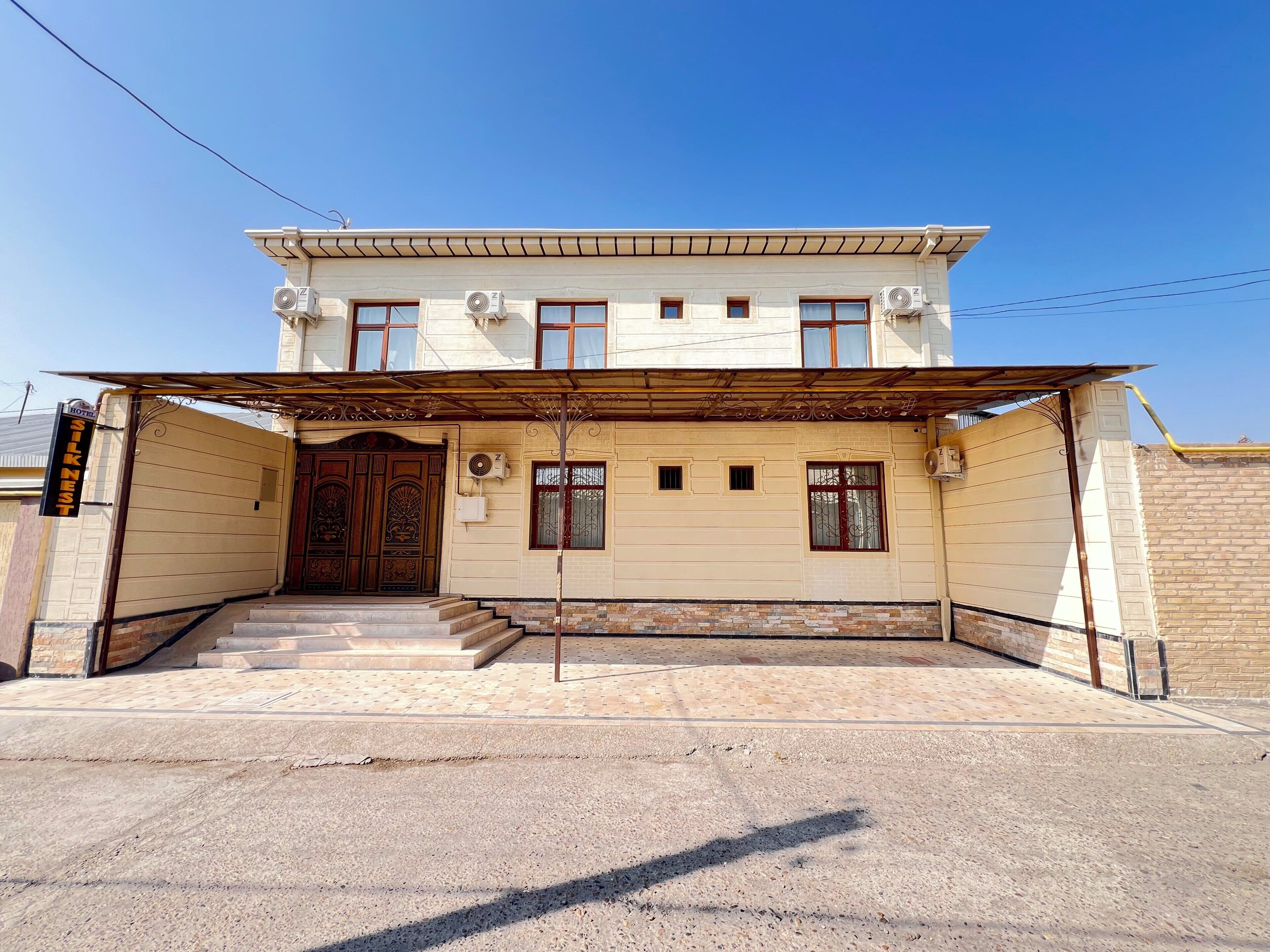 المنشأة من الخارج