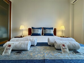 1 slaapkamer, een strijkplank/strijkijzer, gratis wifi, beddengoed