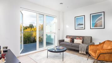 Deluxe Apartment | Living area