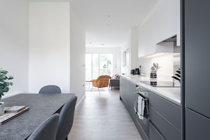 Deluxe Apartment | Private kitchen - VESTO Lewisham (London)