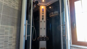 Bidet, serviettes fournies