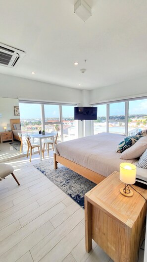 Iron/ironing board, WiFi, bed sheets