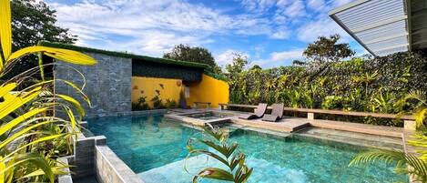 Alberca al aire libre