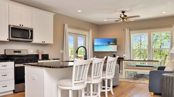 Casa, varias camas (Purple Haze) | Cocina privada | Horno y tostadora