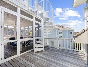Property grounds - 8-Bedroom Luxury Oceanview Home w/ Rooftop Deck (Bethany Beach)