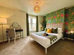 4 Schlafzimmer, Bügeleisen/Bügelbrett, Internetzugang, Bettwäsche