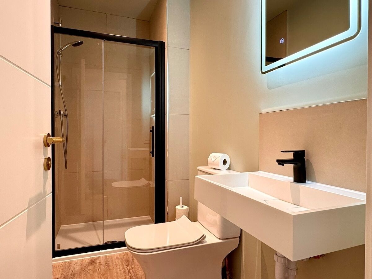 Hair dryer, towels