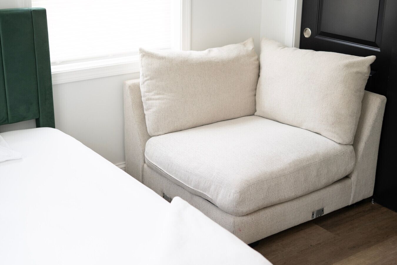 3 makuuhuonetta, silitysrauta/-lauta, ilmainen Wi-Fi, vuodevaatteet