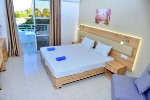 Comfort Double Room, Balcony, Garden View | Blackout curtains, soundproofing, free WiFi - Maroula Studios (Faliraki)