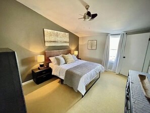 2 chambres, fer et planche à repasser, Wi-Fi, draps fournis