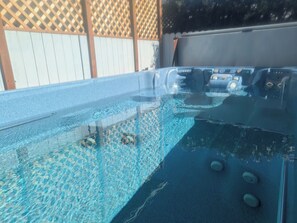 Beheizter Pool