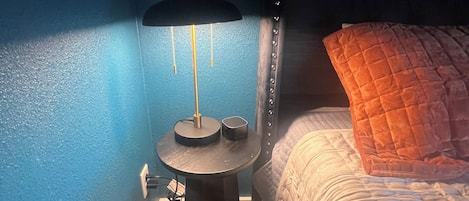 2 habitaciones, tabla de planchar con plancha, wifi y ropa de cama