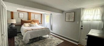 Cozy Cuddler's Cottage
