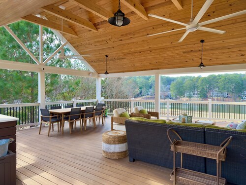 Spacious 6-bedroom house for Masters week; Lake, golf and lake views!