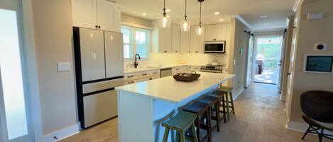 微波炉、烤箱、炉灶、洗碗机