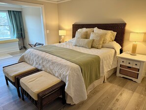 6 bedrooms, iron/ironing board, WiFi, bed sheets