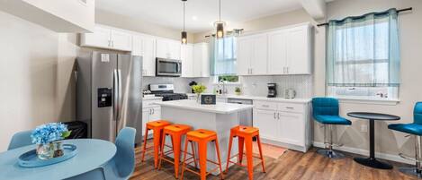 Microwave, oven, stovetop, dishwasher