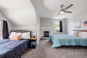 6 chambres, bureau, fer et planche à repasser, lit parapluie