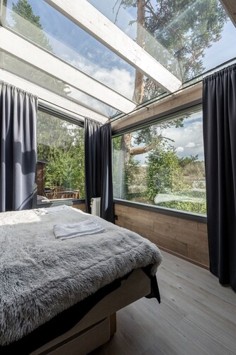 Private & Cozy Suite with terrace and lake views