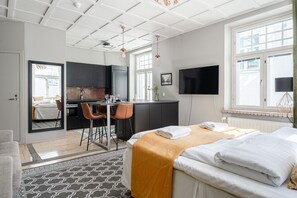 1 Schlafzimmer, Schreibtisch, Bügeleisen/Bügelbrett, kostenloses WLAN