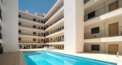 In the centre of Olhão, Parking, Pool, BBQ, A/C, 3 min walk from the Pier