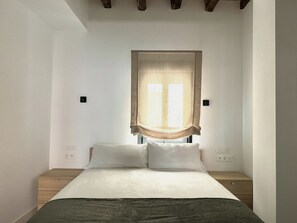 Cofres nos quartos, ferros/tábuas de passar roupa, Wi-Fi de cortesia