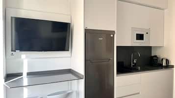 Fridge, microwave, coffee/tea maker, electric kettle