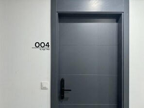 Interior - CavaBajaSuites 004 EL RASTRO (Madrid)