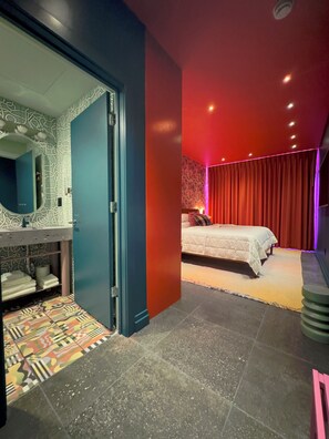 Chambre Double Confort, vue jardin | Literie de qualité supérieure, rideaux occultants