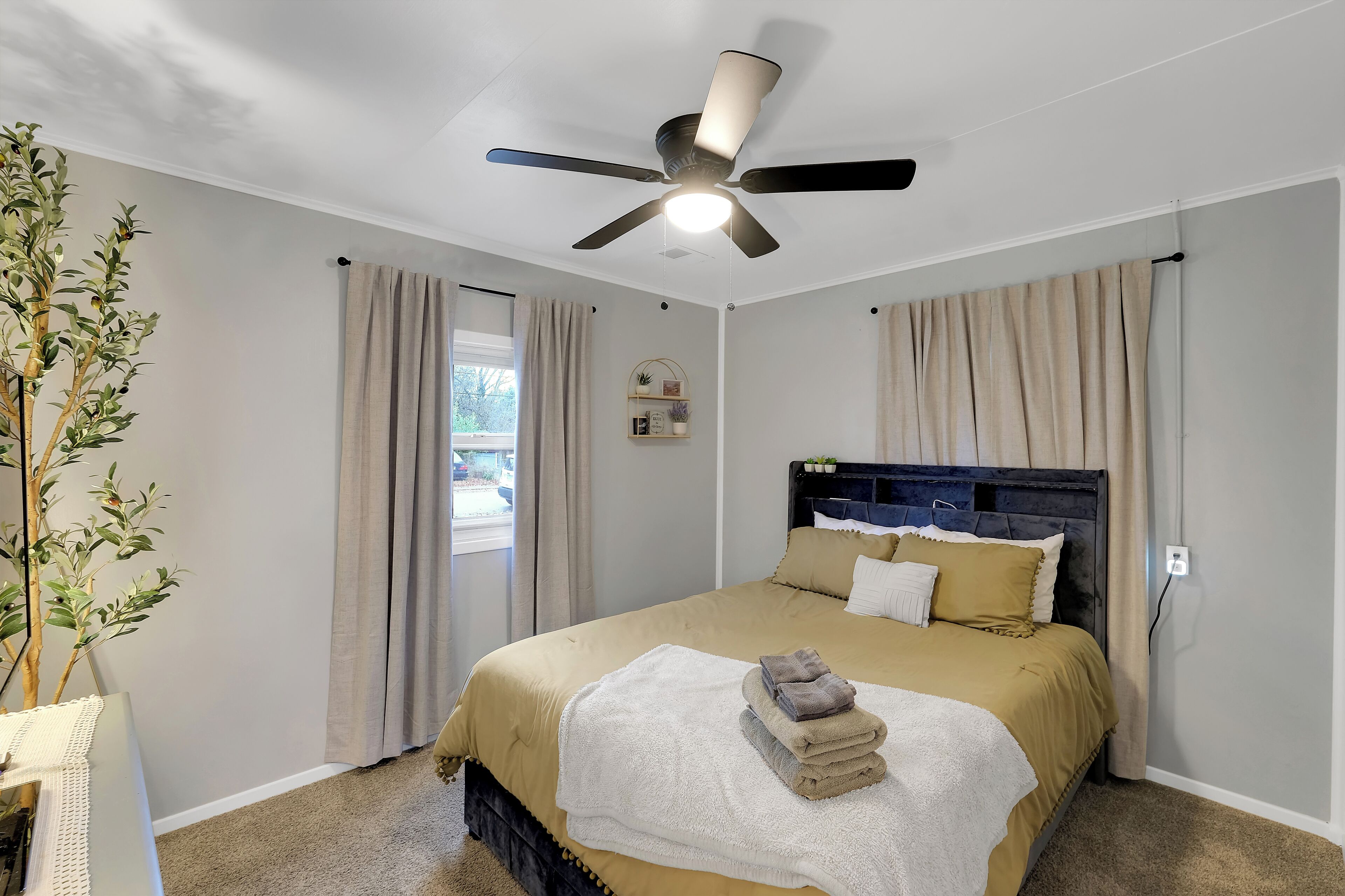 2 Schlafzimmer, Zimmersafe, Bügeleisen/Bügelbrett, Reisekinderbett