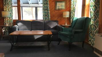 1 間臥室、熨斗/熨衣板、免費無線上網