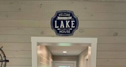 Riverside 3BR Retreat | Tranquil & Family-Friendly