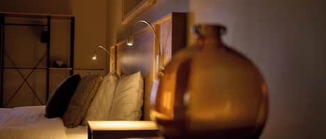 Habitación básica, balcón | Caja de seguridad en la habitación, escritorio y wifi gratis