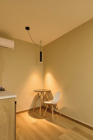 40-inch flat-screen TV with digital channels, Netflix - Suites el Consuelo (Oaxaca)