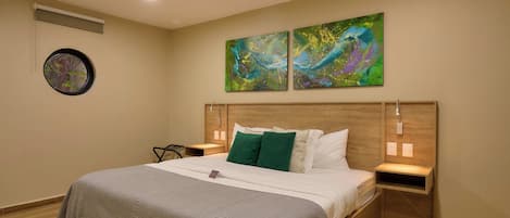 Coffres-forts dans les chambres, bureau, Wi-Fi gratuit, draps fournis