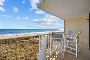 Property grounds - Ocean Front 3 Bedroom Condo - New Listing w low nightly rates! (North Myrtle Beach)