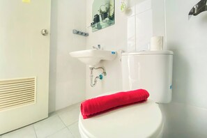 Standard-Apartment | Badezimmer