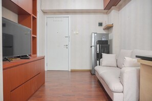 Interior - 2Br Green Pramuka City Apartment Near Shopping Center (Jakarta)