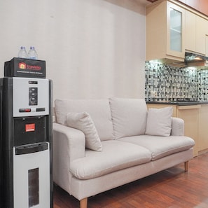 Standard Apartment - 2Br Green Pramuka City Apartment Near Shopping Center (Jakarta)