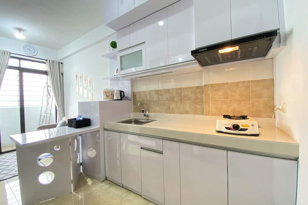 Homey 2Br Furnished Apartment At The Edge Bandung